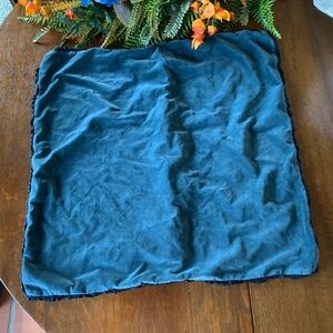 BELLA NOTTE HELANE BLUE VELVET RUFFLED EDGE EURO SHAME 26X26 PRELOVED